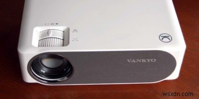 Đánh giá máy chiếu video Vankyo Performance V630 