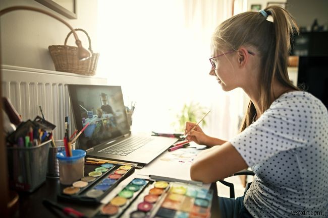 Hướng dẫn sử dụng YouTube cho người mới: Xem và tải video