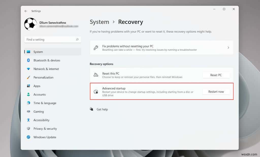 Cách thay đổi thứ tự boot trong BIOS/UEFI trên Windows 10/11