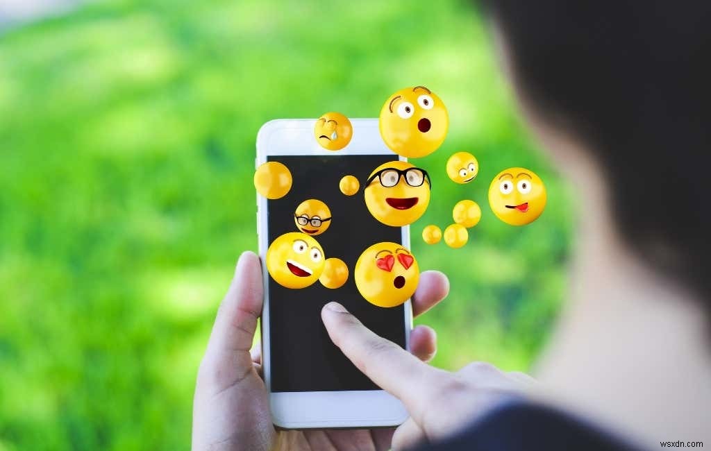 Cách tìm và sử dụng Emoji trên Discord