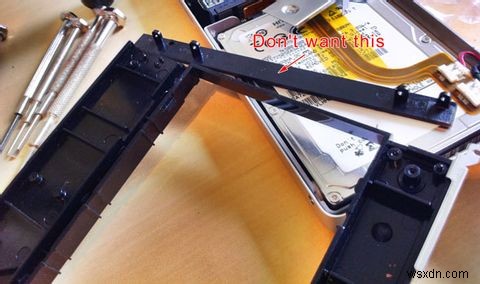 Cách Thay Đổi Ổ Đĩa DVD Của MacBook Thành SSD