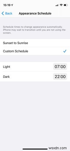 Cách sử dụng Chế độ tối (Dark Mode) trên iPhone hoặc iPad