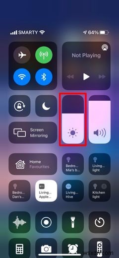 Cách sử dụng Chế độ tối (Dark Mode) trên iPhone hoặc iPad