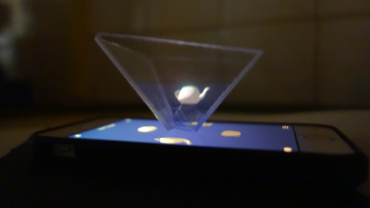 Cách tự làm máy chiếu hologram cho iPhone