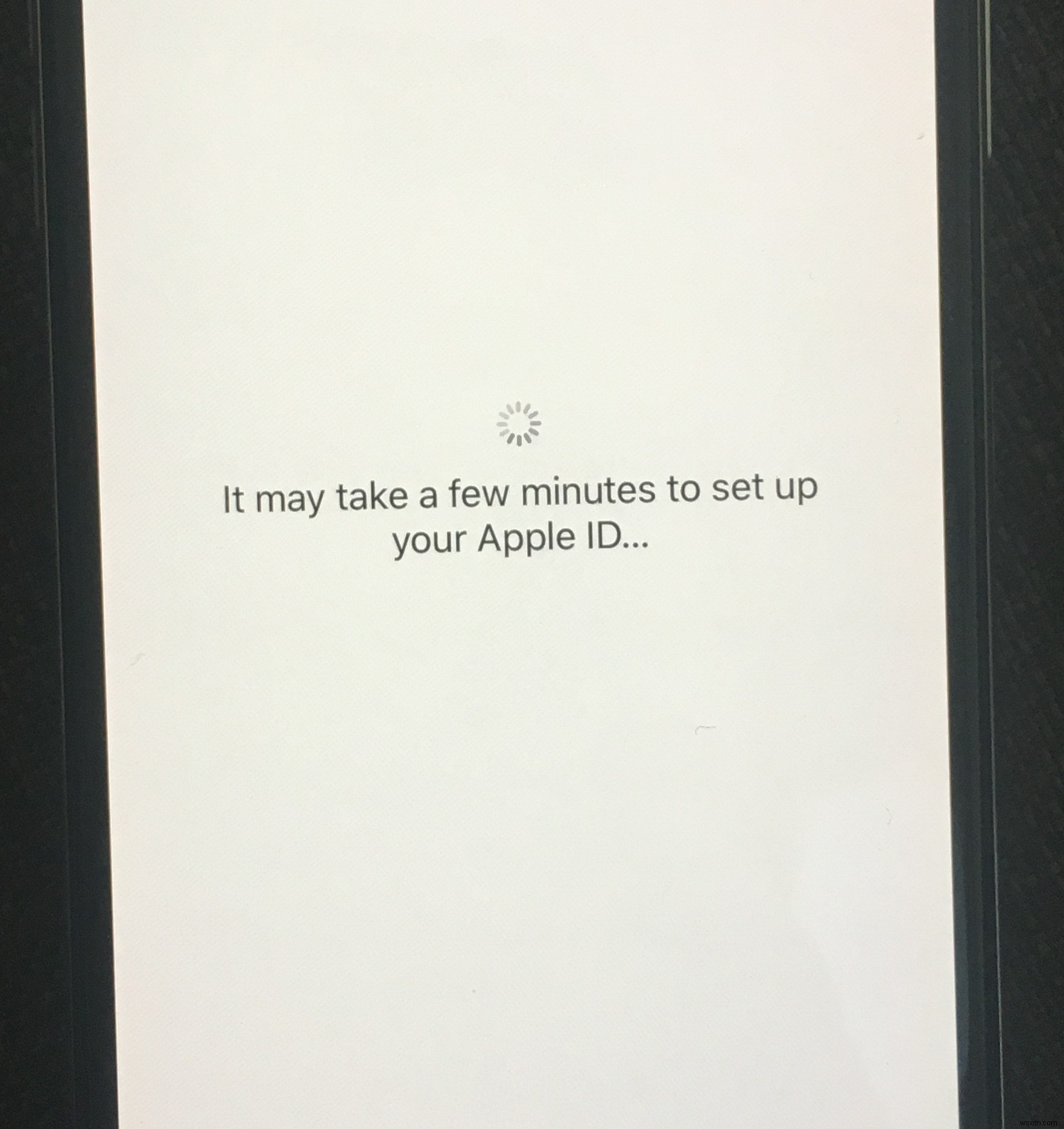 Khắc phục iPhone bị treo ở  Đang thiết lập Apple ID  [Giải pháp đã kiểm chứng]