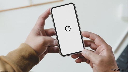 Cách khắc phục Samsung S21 không sạc được?
