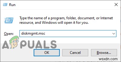Cách ẩn ổ đĩa cụ thể trong File Explorer trên Windows 10