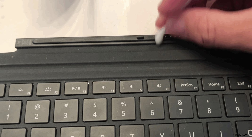 Sửa lỗi: Bàn phím Surface Pro 4 không hoạt động