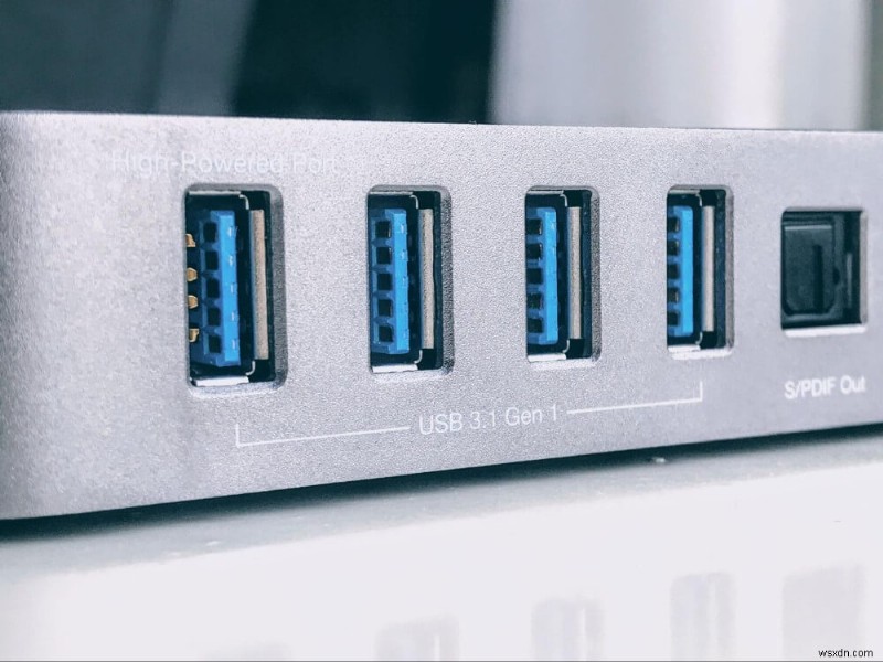 Kết Nối Thiết Bị USB-A Với MacBook Pro: Hướng Dẫn Bộ Chuyển Đổi USB-C Đơn Giản
