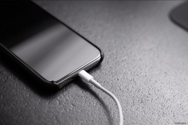 Cách khắc phục nhanh lỗi iPhone 13 không sạc được
