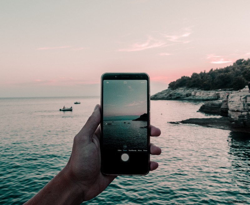 Sử Dụng Video Làm Background Trong React Native – Hướng Dẫn Bước Đi