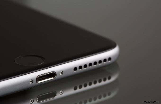 Màn Hình Trắng iPhone: Nguyên Nhân & Cách Khắc Phục Nhanh