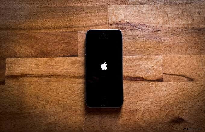 iPhone Không Sạc Được? 6 Cách Khắc Phục Đã Chứng Minh Để Khôi Phục Năng Lượng Nhanh