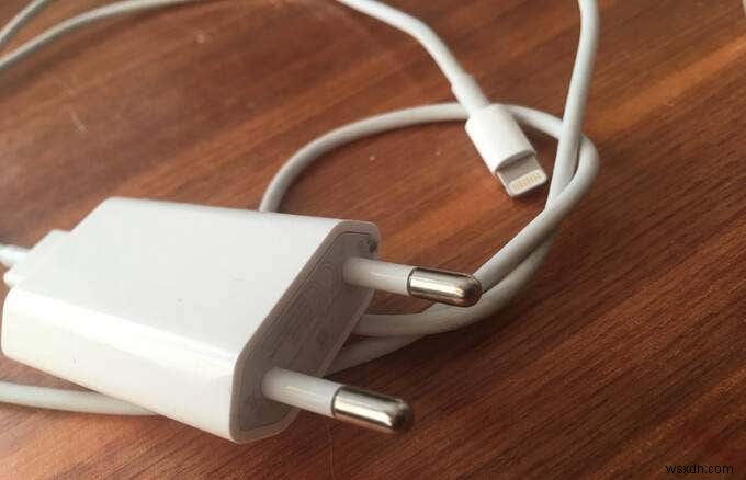 iPhone Không Sạc Được? 6 Cách Khắc Phục Đã Chứng Minh Để Khôi Phục Năng Lượng Nhanh