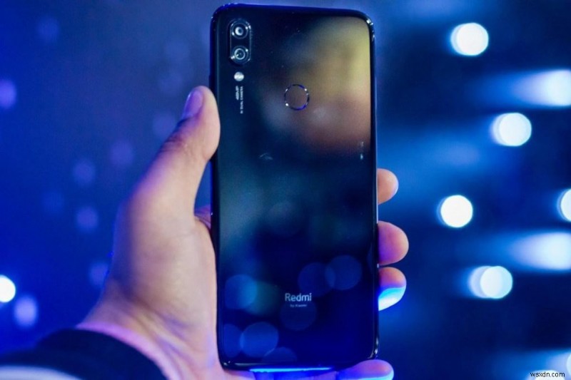 Điện thoại tầm trung vs Flagship: Lựa chọn nào phù hợp với bạn?