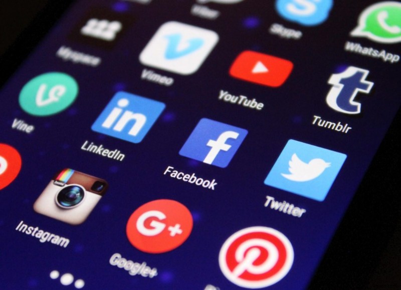 Tùy Chỉnh Biểu Tượng Ứng Dụng Trên Android & iPhone: Hướng Dẫn Bước Đơn Giản