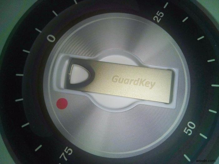 Tạo ổ được mã hóa và giữ chúng an toàn bằng GuardKey
