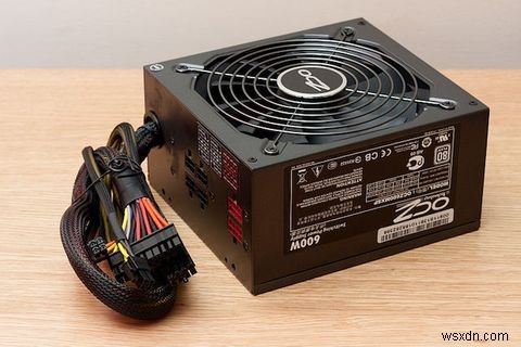 Tôi có thể sử dụng lại nguồn điện của máy tính cũ trong máy tính mới không? 
