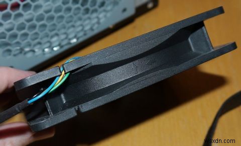 Cách cài đặt một quạt làm mát PC mới 