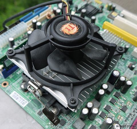 Nâng cấp phần cứng Hardcore:Cách cài đặt hoặc thay thế CPU của riêng bạn 