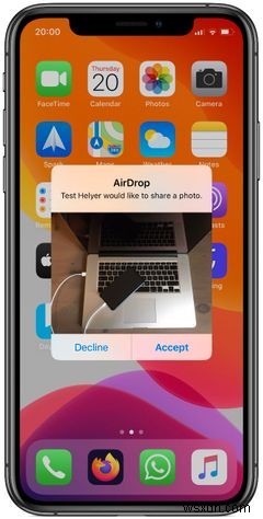 Cách AirDrop từ iPhone hoặc Mac 