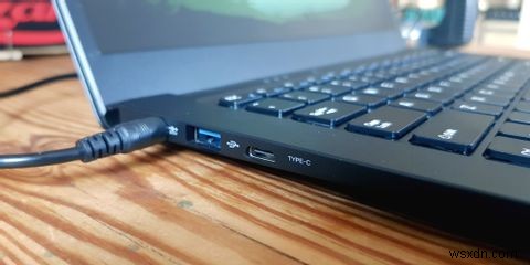 Đánh giá Pinebook Pro:Một máy tính xách tay phần mềm nguồn mở không hút 