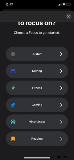 Cách sử dụng Chế độ lấy nét của iOS để tự động trả lời tin nhắn khi lái xe 