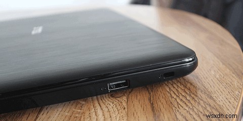 Đánh giá và tặng phẩm Asus Chromebook C300 