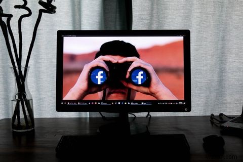 Cách xem hồ sơ cá nhân trên Facebook