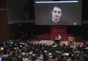 Anh hùng hay nhân vật phản diện? NSA kiểm duyệt lập trường của mình đối với Snowden 