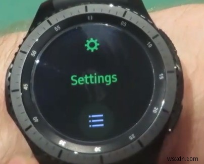 Cách ngăn không cho hết pin trên đồng hồ thông minh Samsung Gear 