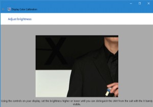 Màn hình hiển thị các màu khác nhau trong thiết lập màn hình kép trên máy tính Windows 
