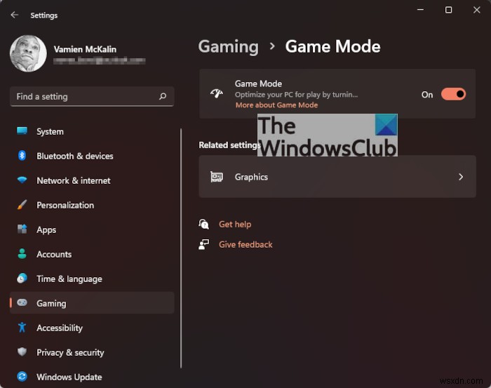 Trò chơi toàn màn hình thu nhỏ ngẫu nhiên xuống Máy tính để bàn trong Windows 11/10 