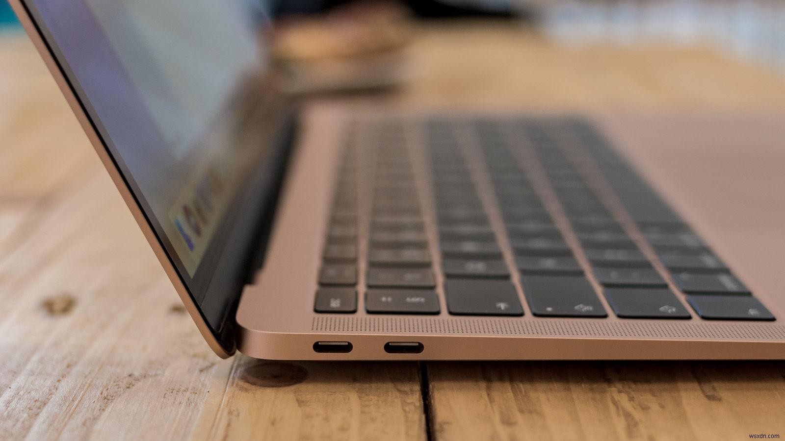 Cách thêm nhiều cổng vào MacBook 