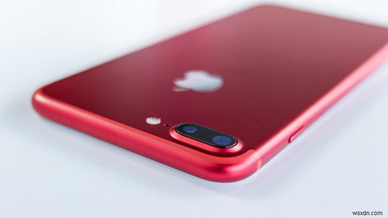Làm thế nào để có màn hình đen phía trước trên iPhone 7 màu đỏ 