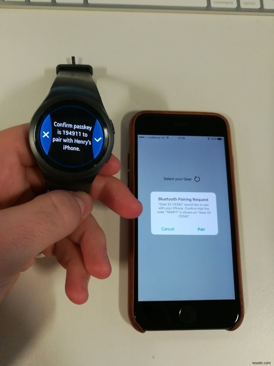Cách thiết lập đồng hồ thông minh Samsung Gear trên iPhone 