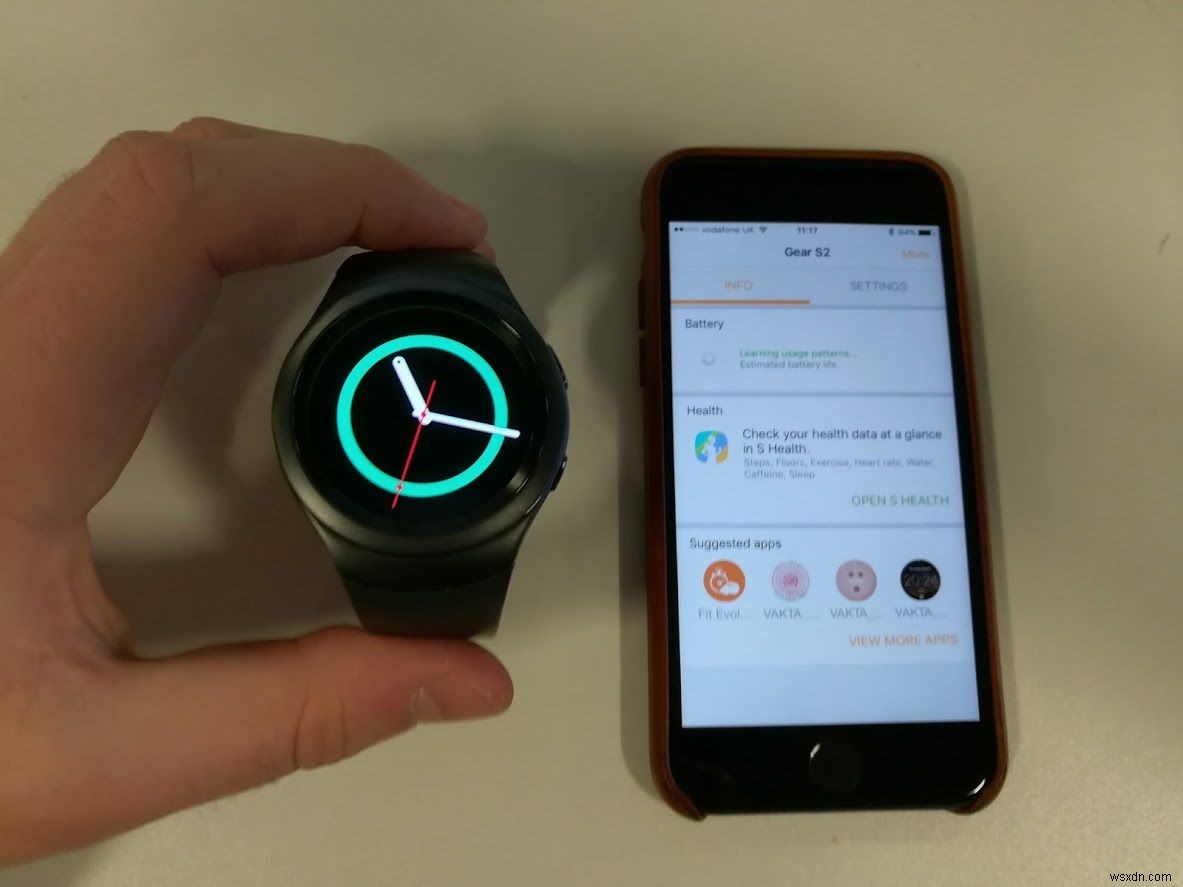 Cách thiết lập đồng hồ thông minh Samsung Gear trên iPhone 