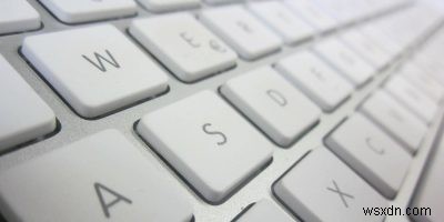Cách thiết lập bàn phím USB chung với MacBook của bạn 
