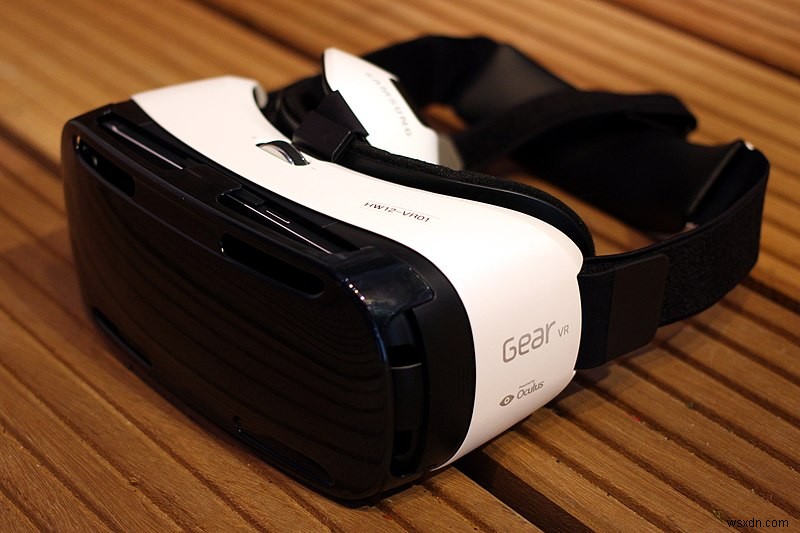 5 tai nghe thực tế ảo tốt, giá cả phải chăng để thử trò chơi VR 