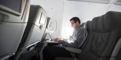 Làm thế nào để duy trì năng suất trên các chuyến bay khi máy tính xách tay bị cấm 