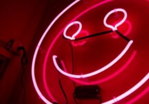 Cách tạo và thêm biểu tượng cảm xúc tùy chỉnh vào máy chủ Discord của bạn 