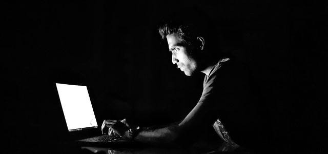 Cách Cryptojacking lan truyền đến Facebook và cách đánh bại nó 