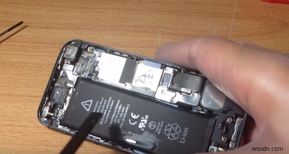 Cách sửa chữa iPhone 5 bị vô nước 