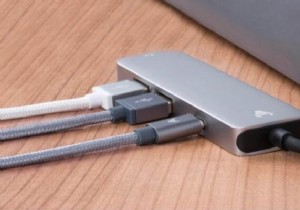 USB-C Hub so với Docking Station:Cái nào tốt hơn cho người dùng MacBook Pro?