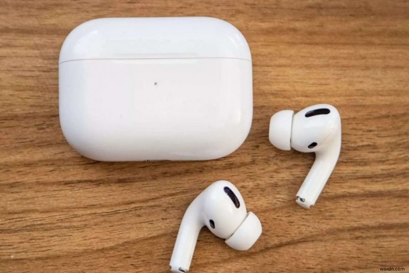 Không thể chuyển AirPods giữa các thiết bị Apple? Hãy thử các bản sửa lỗi này