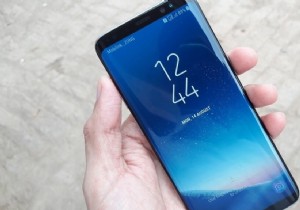 Cách tháo thẻ SIM khỏi Samsung S8 +