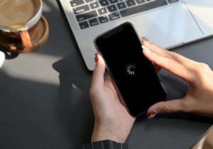 iPhone bị kẹt trên màn hình đen với vòng kết nối đang tải? Hơn 4 cách để khắc phục