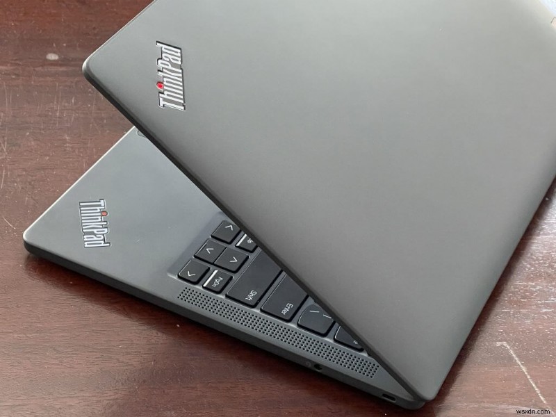 Đánh giá ThinkPad X13s:Máy tính xách tay chạy Windows trên ARM tốt nhất trong các thời đại