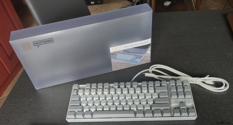 Đánh giá bàn phím cơ WhatGeek x 3inuS Kebohub EE01 - Thiết kế, tính năng &hiệu suất 