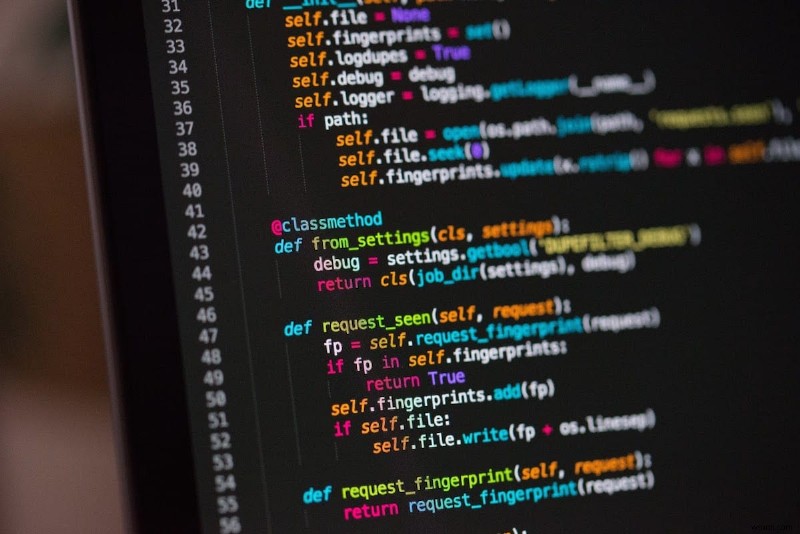 Python vs JavaScript:Giải thích những khác biệt chính cho nhà phát triển 